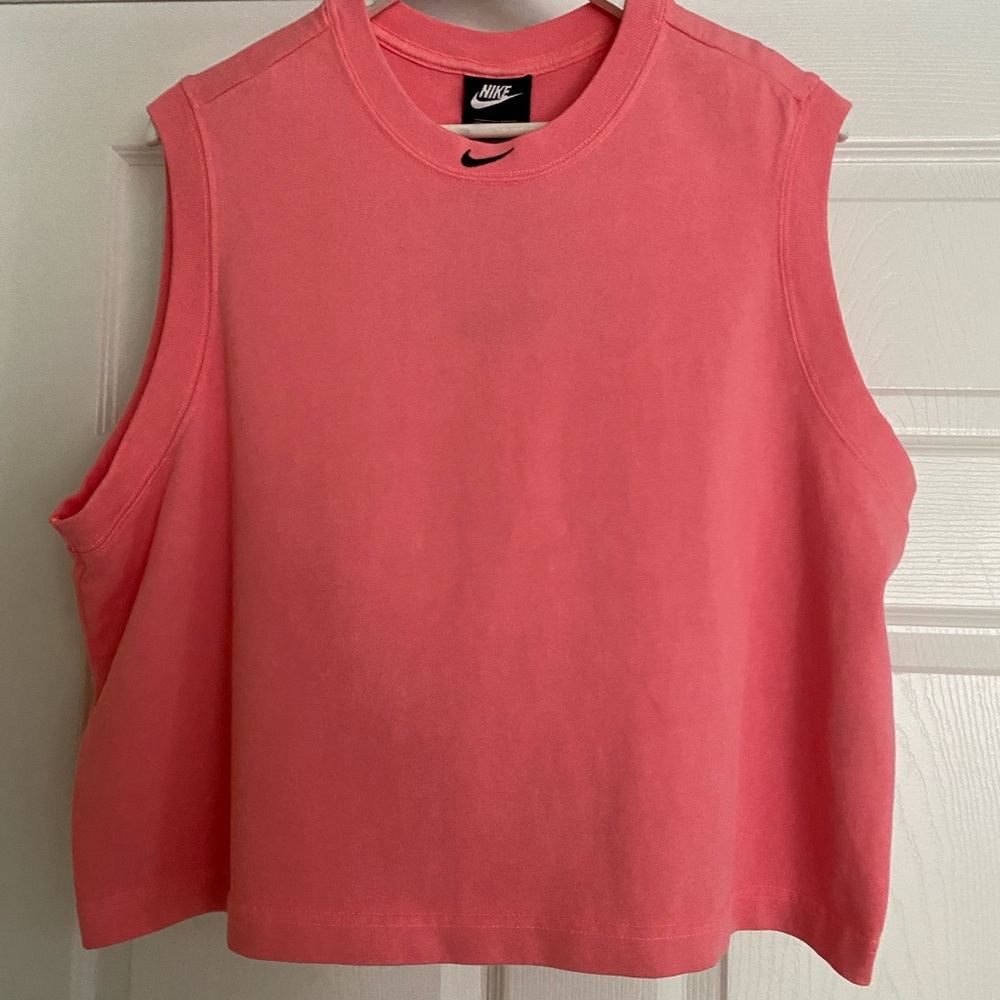 NWT Women’s Cropped Nike Tank Top Size XXL - Picture 1 of 6